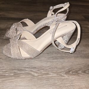 Benjamin Walk Silver Elegant Heels‎